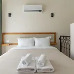 Naro Alaçatı Köyiçi *