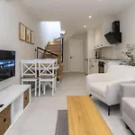 Daire Naro Alaçatı Köyiçi Çeşme