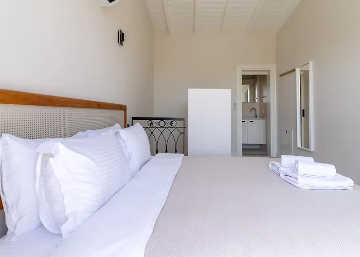 Naro Alacati Koeyici * Çeşme