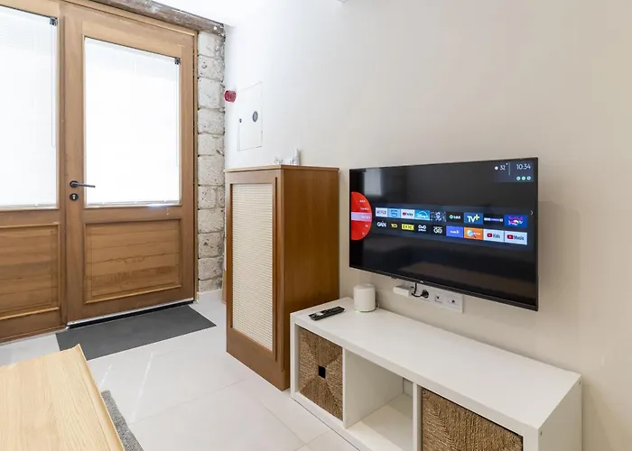 Naro Alacati Koeyici Çeşme