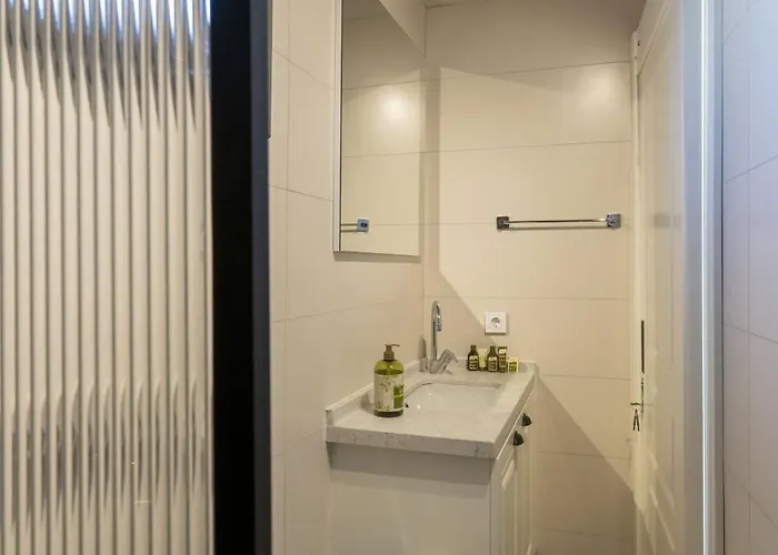 Naro Alacati Koeyici Çeşme