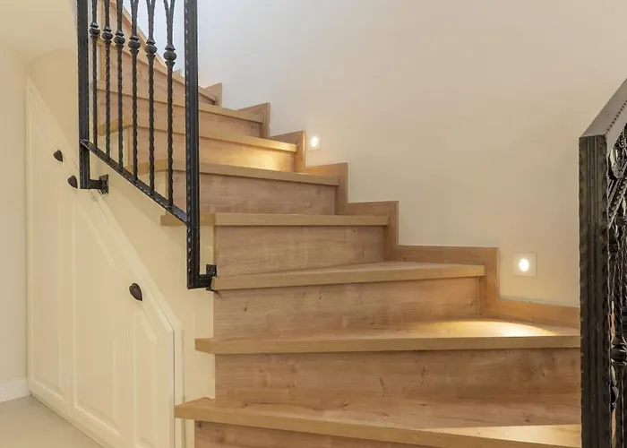 Naro Alacati Koeyici * Çeşme