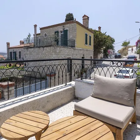 Naro Alacati Koeyici Çeşme