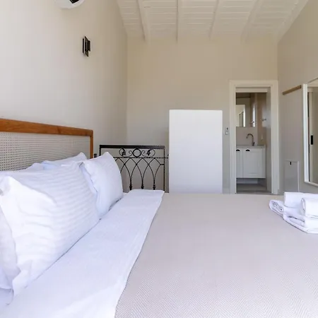 Naro Alacati Koeyici * Çeşme