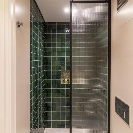 Naro Alacati Koeyici Çeşme