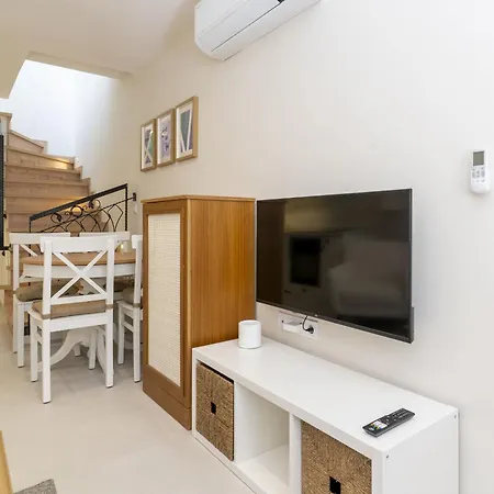 Naro Alacati Koeyici Apartament *