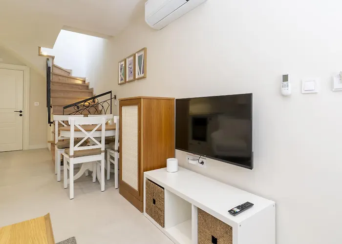 Naro Alaçatı Köyiçi Apartamento *