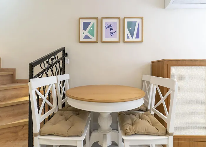 Naro Alaçatı Köyiçi