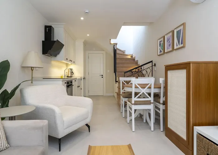 Naro Alaçatı Köyiçi * Çeşme